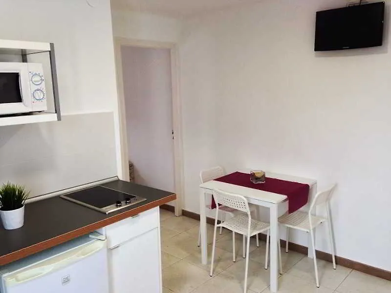 Apartamentos Ar Enjoy Bellavista 滨海略雷特